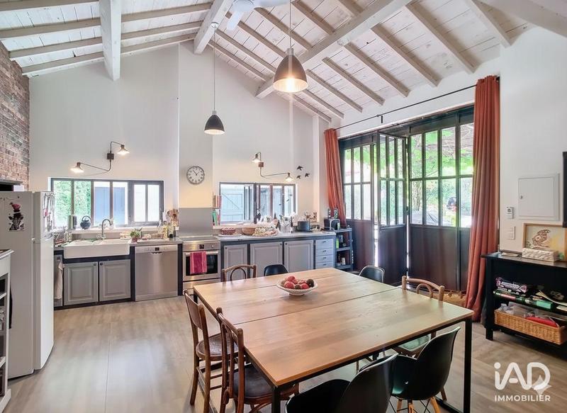 Maison - 224 m² - 8 pièces