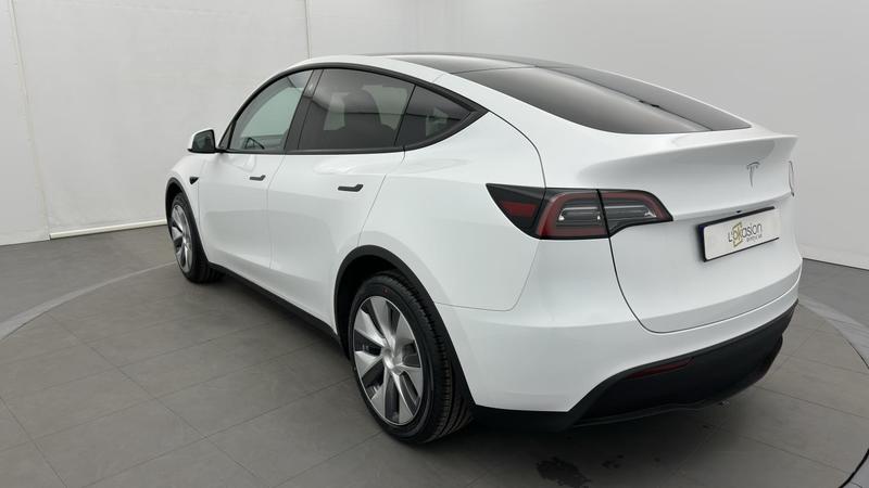 Tesla Model y Standard Rwd