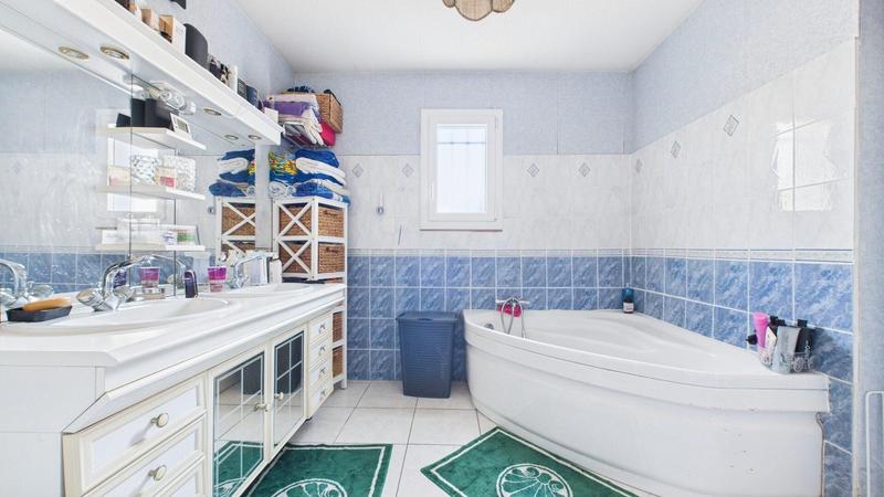 Maison - 141 m² - 5 pièces