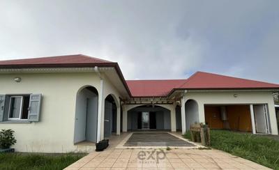 Propriété - 230 m² - 6 pièces