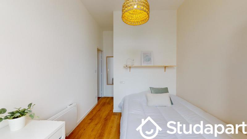 Chambre - 9 m² - 1 pièce