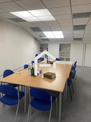 Local commercial - 343 m²