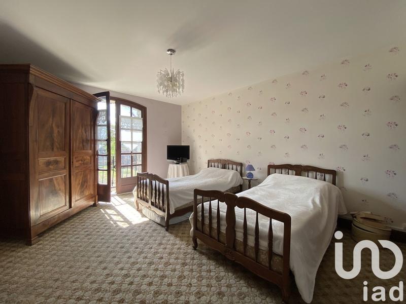 Maison - 230 m² - 7 pièces