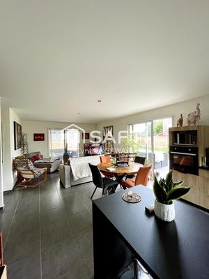 Maison - 81 m² - 4 pièces