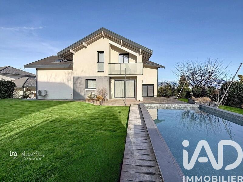 Maison - 159 m² - 6 pièces