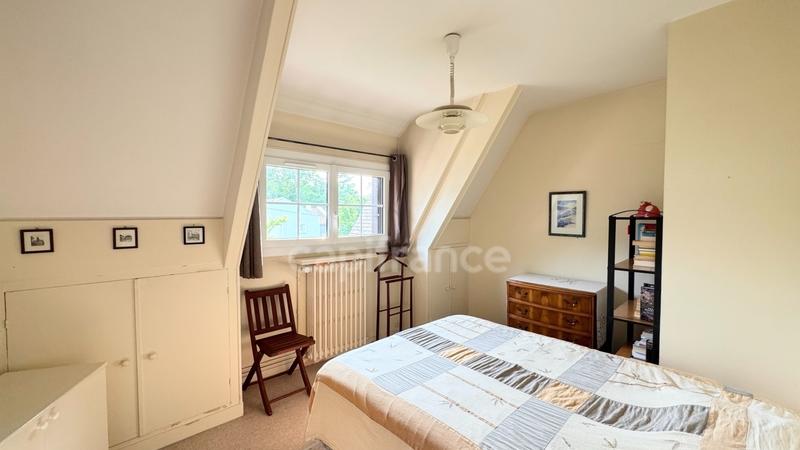 Maison - 265 m² - 8 pièces