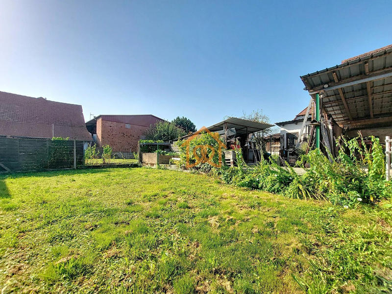 Maison - 214 m² - 9 pièces