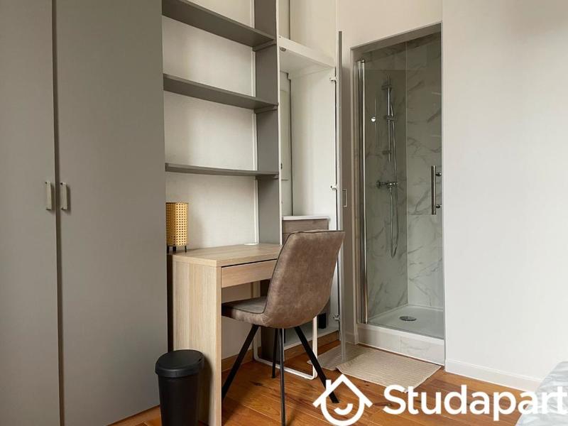 Chambre - 13 m² - 1 pièce