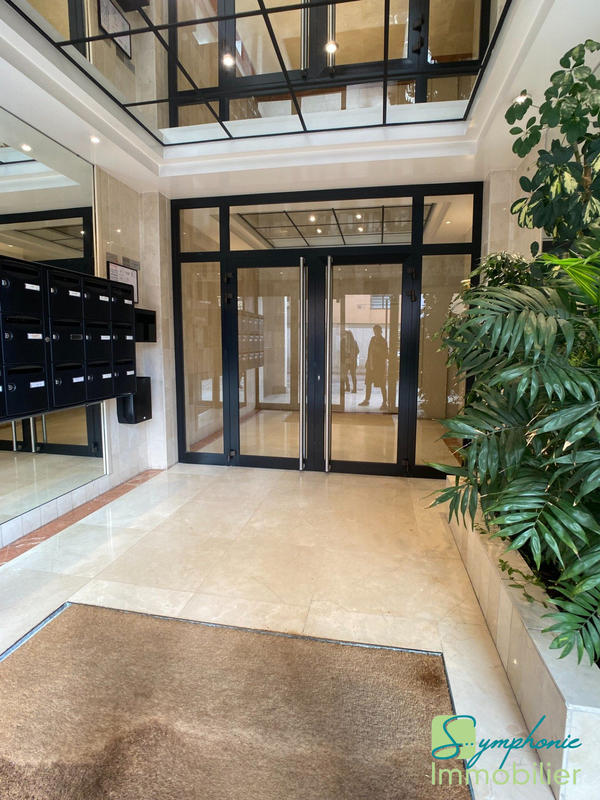 Appartement - 106 m² - 4 pièces