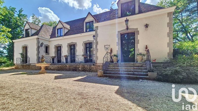 Maison - 370 m² - 8 pièces