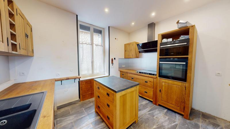 Maison - 145 m² - 6 pièces