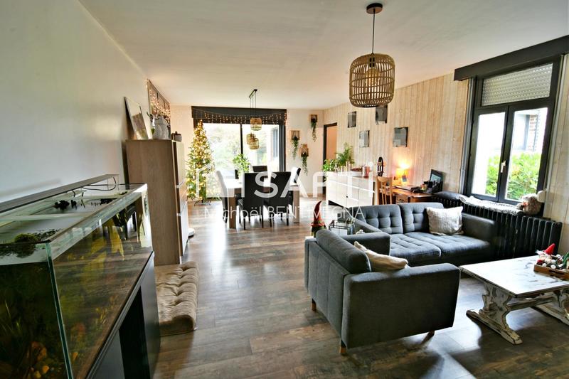 Maison - 240 m² - 7 pièces