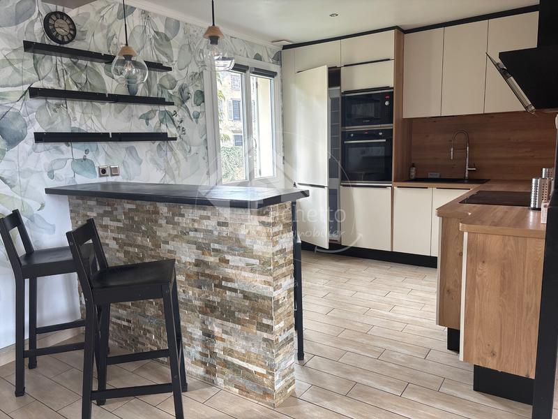 Maison - 149 m² - 7 pièces