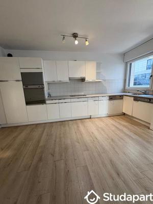 Appartement - 92 m² - 4 pièces