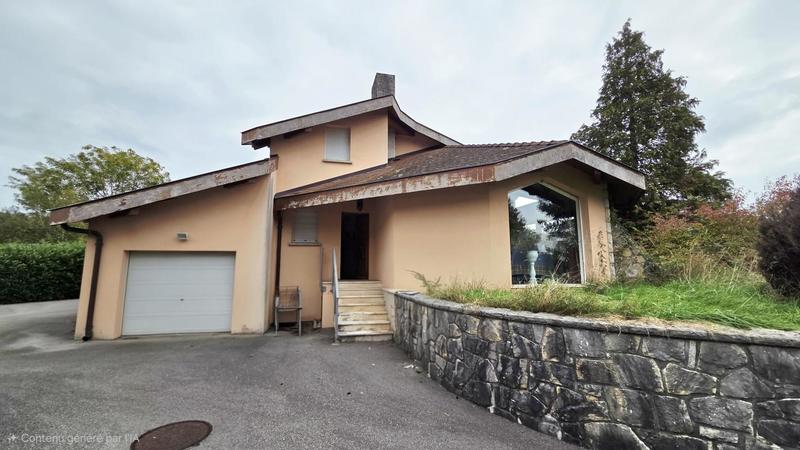 Maison - 237 m² - 8 pièces