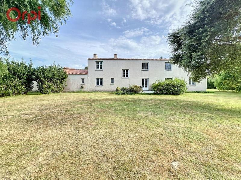 Maison - 297 m² - 6 pièces