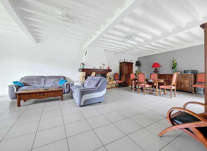Maison - 211 m² - 6 pièces