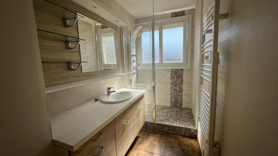 Appartement - 82 m² - 5 pièces