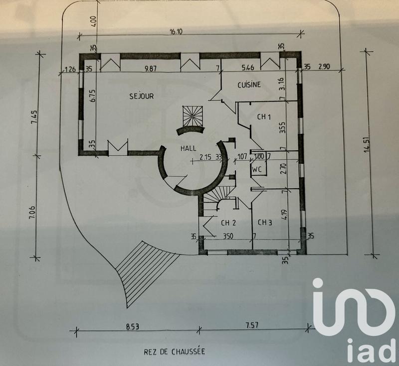 Maison - 200 m² - 6 pièces