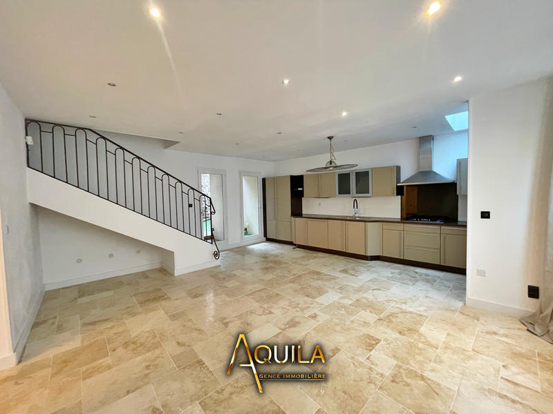 Maison de village - 150 m² - 6 pièces