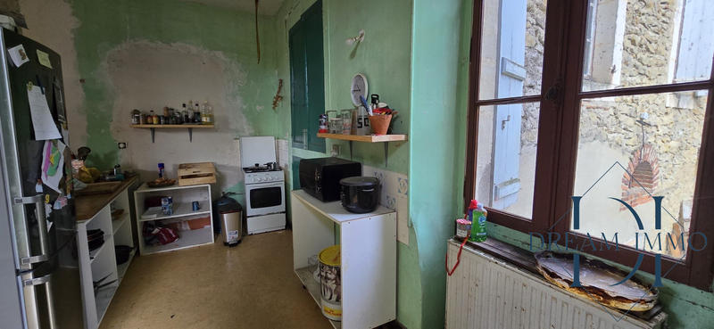 Maison - 200 m² - 4 pièces