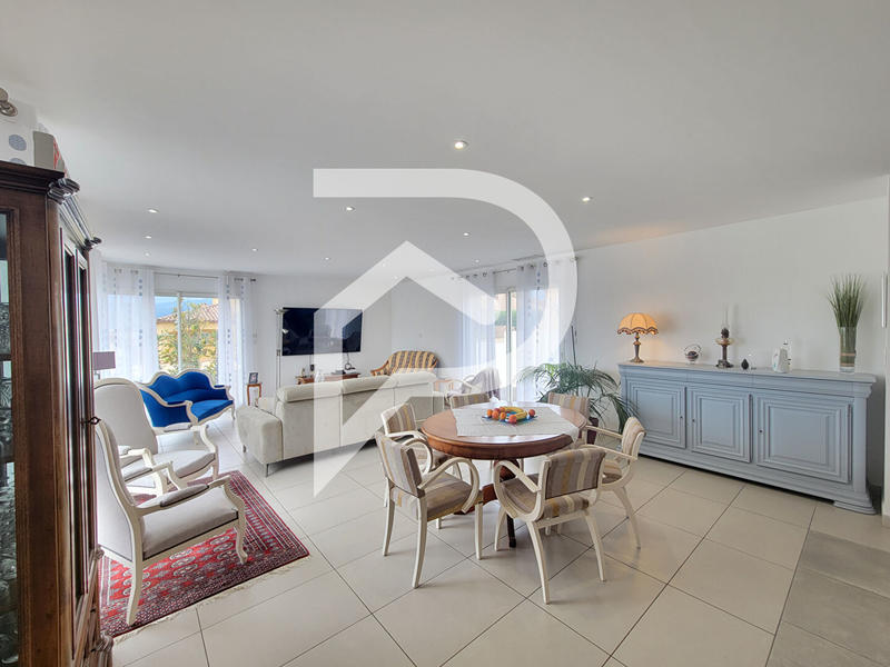 Maison - 128 m² - 5 pièces