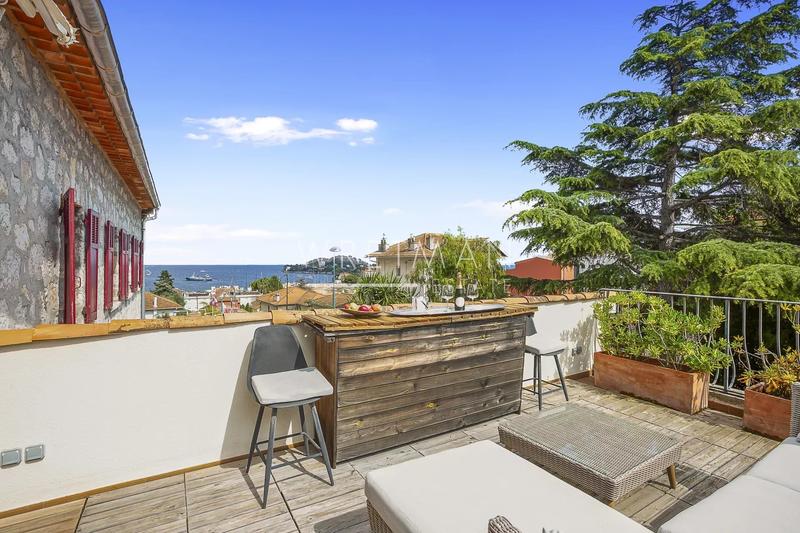 Villa - 270 m² - 7 pièces