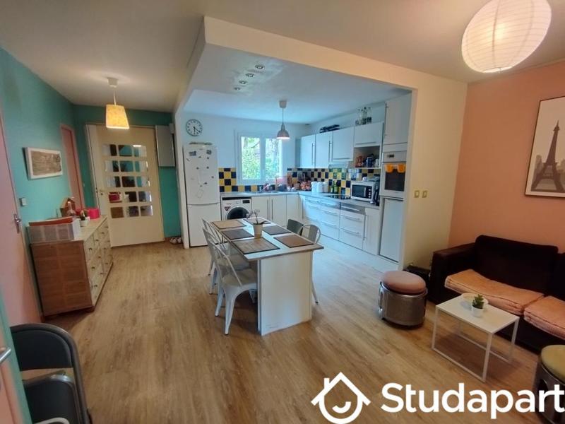 Chambre - 10 m² - 1 pièce