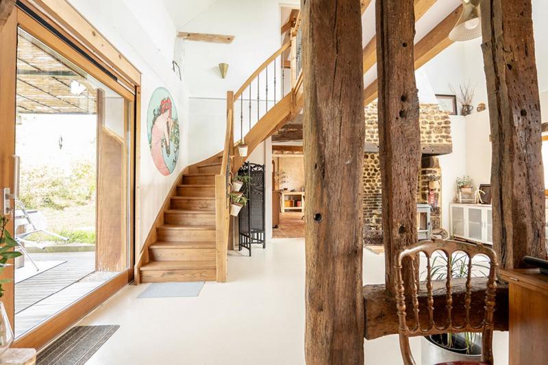 Maison - 215 m² - 6 pièces