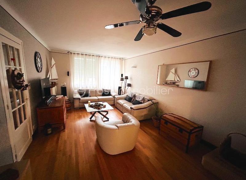 Maison - 168 m² - 8 pièces