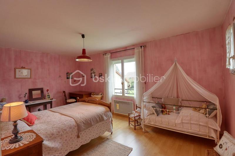 Maison traditionnelle - 193 m² - 8 pièces