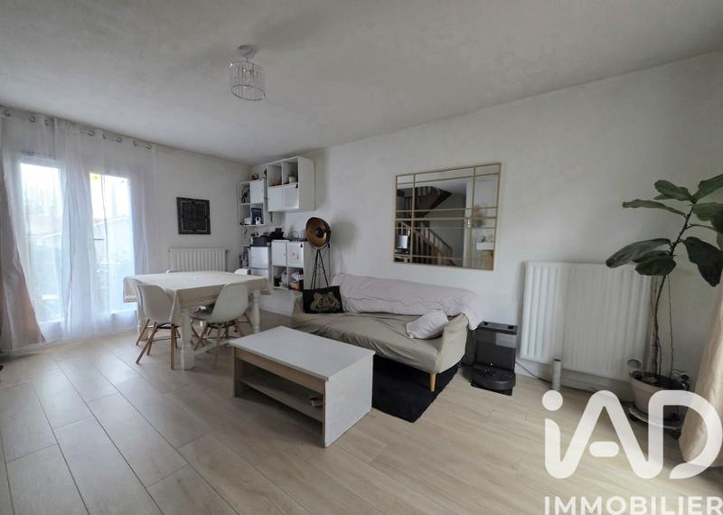 Maison - 90 m² - 5 pièces