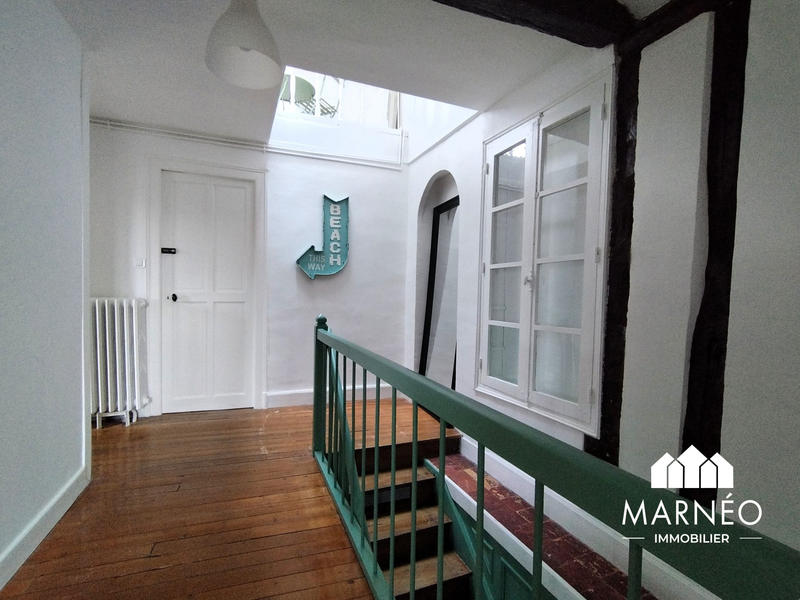 Maison - 205 m² - 8 pièces