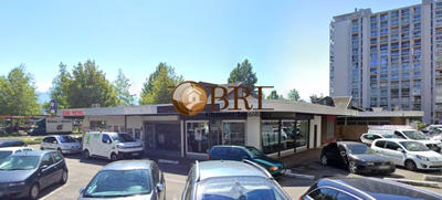 Local commercial - 90 m² - 3 pièces