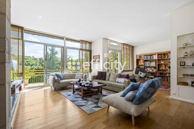 Villa - 309 m² - 12 pièces