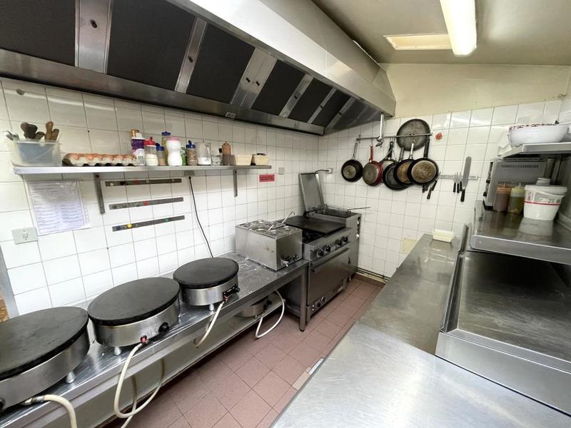 Maison ancienne - 310 m² - 11 pièces