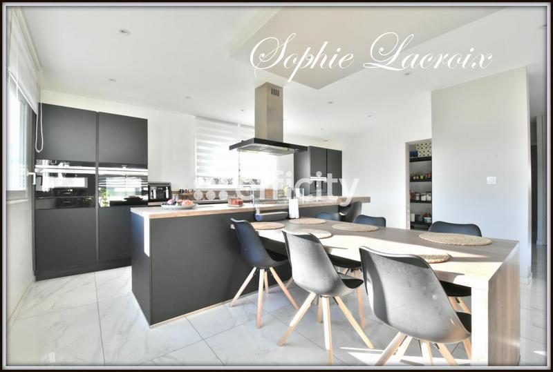 Maison - 145 m² - 5 pièces