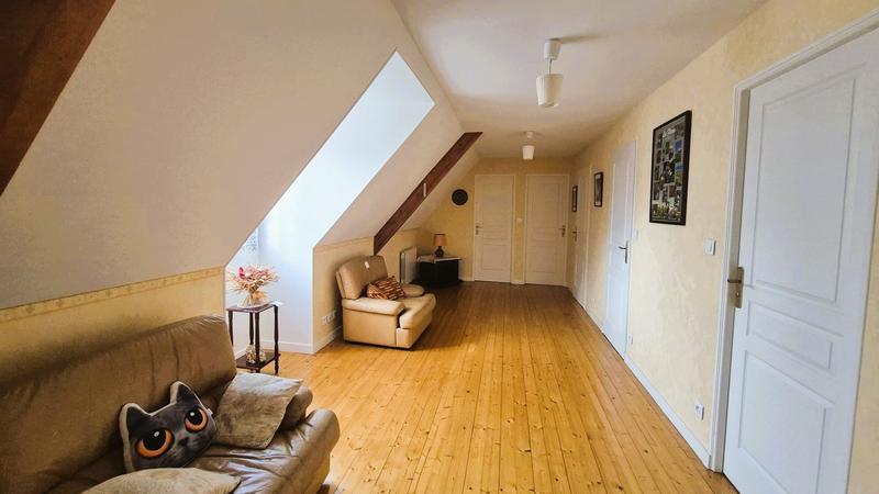 Maison traditionnelle - 178 m² - 7 pièces