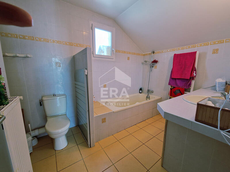 Maison - 124 m² - 7 pièces