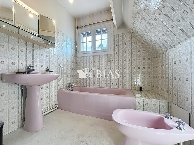 Maison - 136 m² - 5 pièces