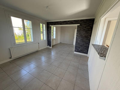Maison - 101 m² - 5 pièces