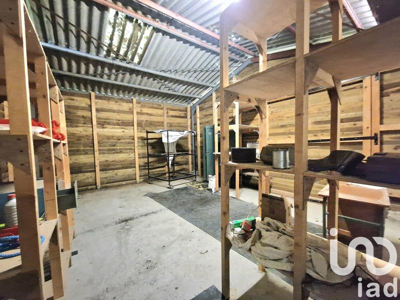 Maison - 300 m² - 4 pièces