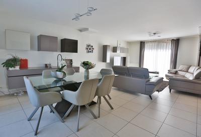 Maison - 152 m² - 7 pièces