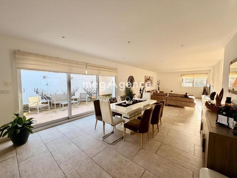 Maison - 159 m² - 7 pièces