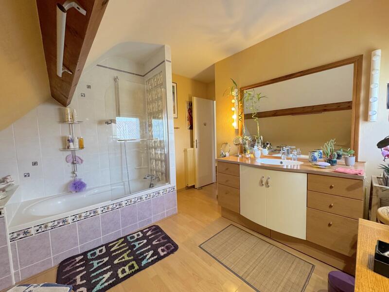 Maison - 143 m² - 6 pièces