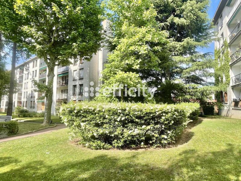 Appartement - 75 m² - 5 pièces