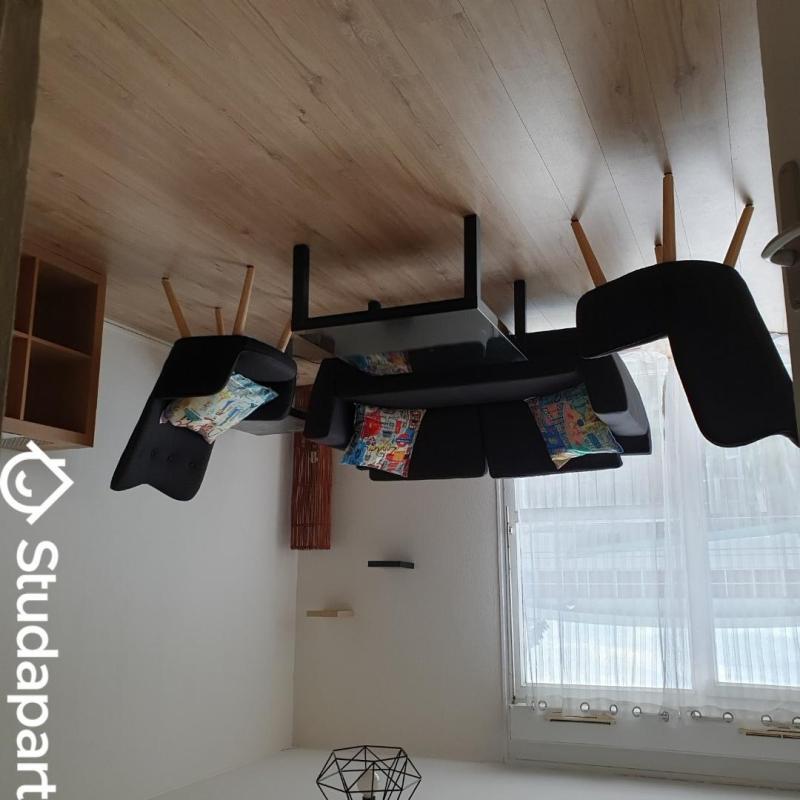 Chambre - 10 m² - 1 pièce