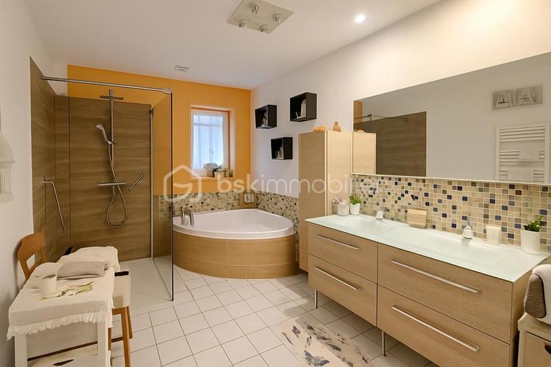 Maison de ville - 111 m² - 5 pièces