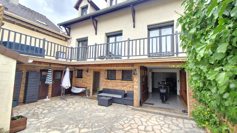 Maison - 150 m² - 6 pièces