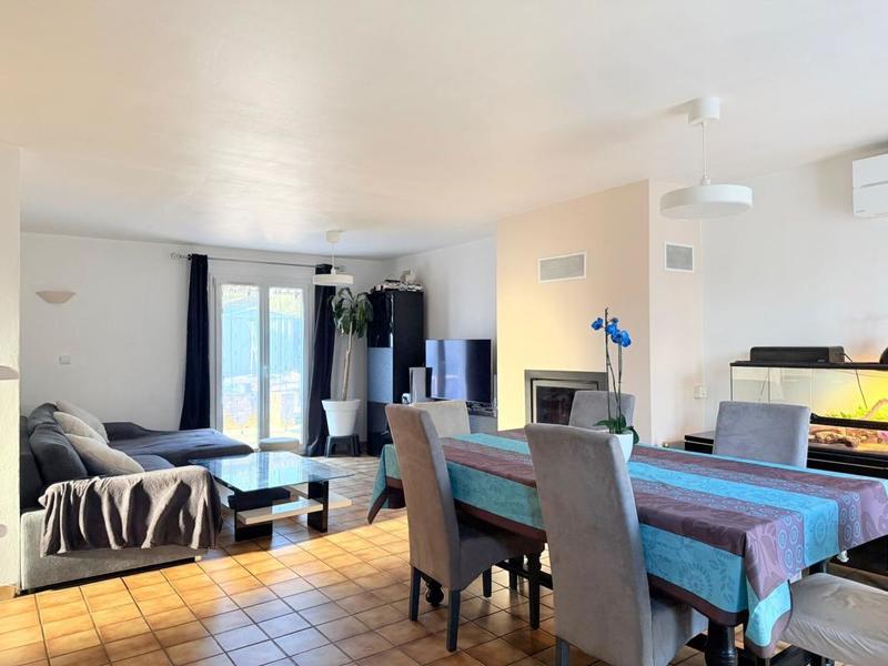 Maison - 104 m² - 5 pièces